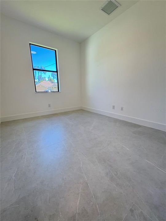 For Rent: $2,300 (3 beds, 2 baths, 1677 Square Feet)