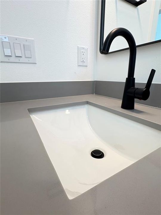 For Rent: $2,300 (3 beds, 2 baths, 1677 Square Feet)