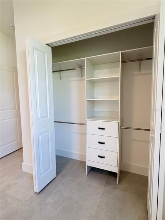 For Rent: $2,300 (3 beds, 2 baths, 1677 Square Feet)