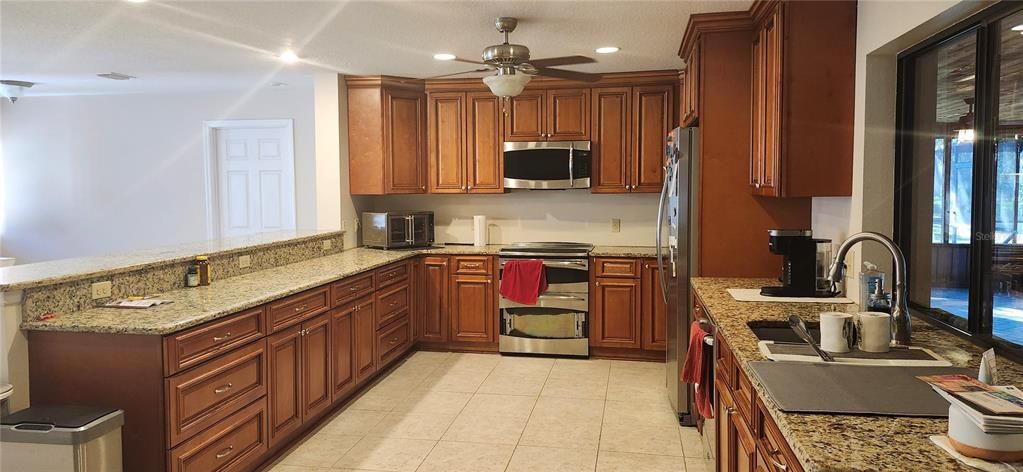 Active With Contract: $3,400 (4 beds, 3 baths, 2313 Square Feet)