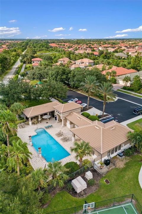 Activo con contrato: $535,000 (4 camas, 3 baños, 2576 Pies cuadrados)