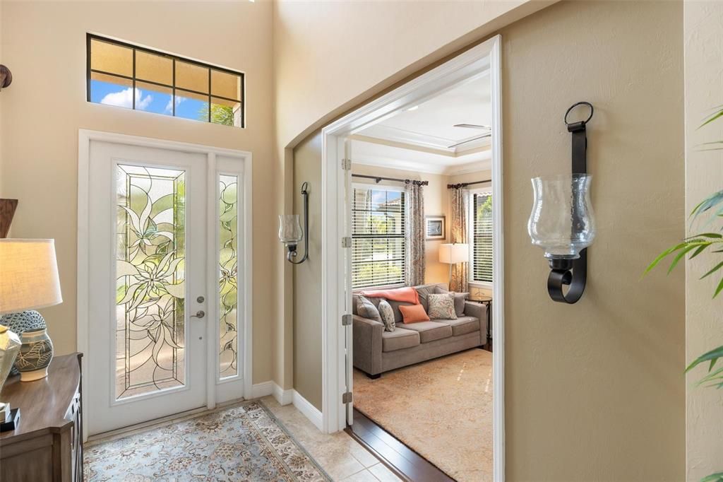 Activo con contrato: $535,000 (4 camas, 3 baños, 2576 Pies cuadrados)