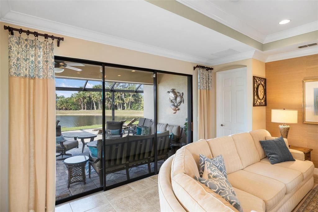 Activo con contrato: $535,000 (4 camas, 3 baños, 2576 Pies cuadrados)