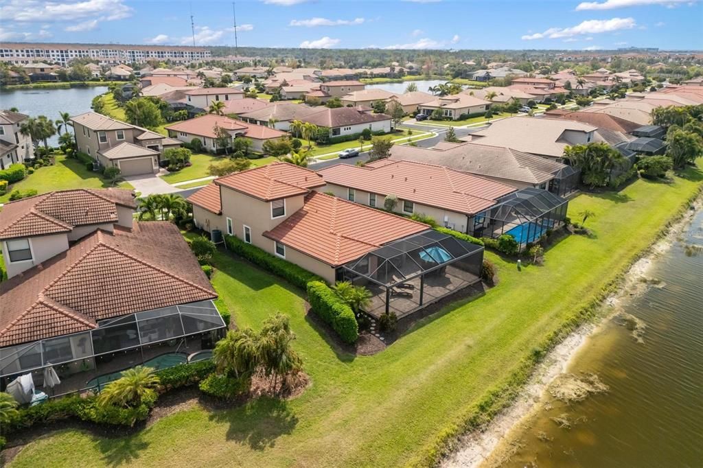 Activo con contrato: $535,000 (4 camas, 3 baños, 2576 Pies cuadrados)