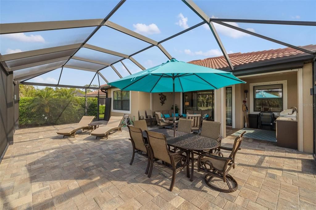 Activo con contrato: $535,000 (4 camas, 3 baños, 2576 Pies cuadrados)