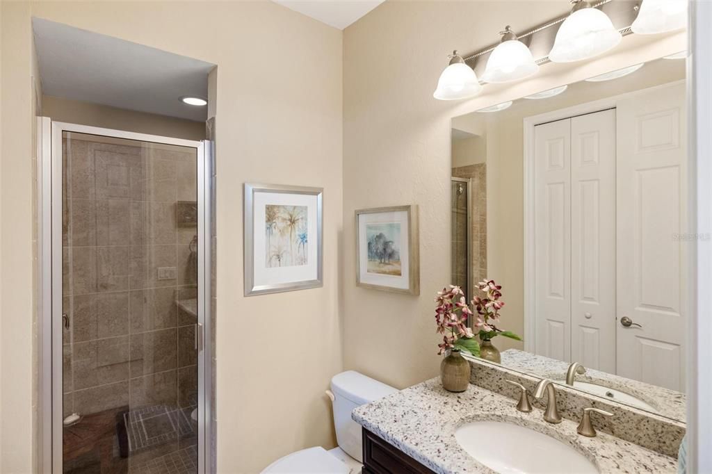 Activo con contrato: $535,000 (4 camas, 3 baños, 2576 Pies cuadrados)