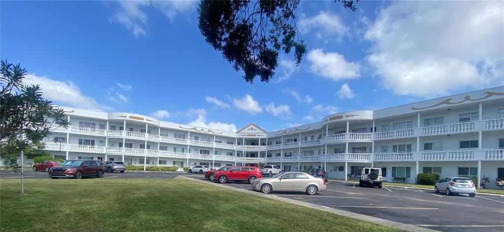 For Sale: $130,000 (2 beds, 2 baths, 1100 Square Feet)