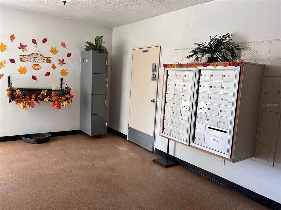 For Sale: $130,000 (2 beds, 2 baths, 1100 Square Feet)