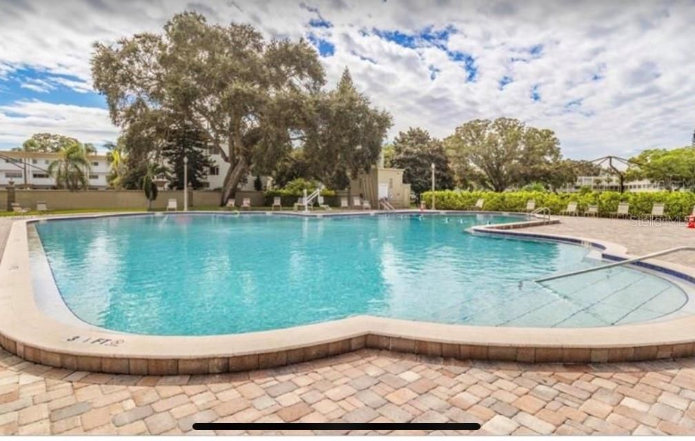 For Sale: $130,000 (2 beds, 2 baths, 1100 Square Feet)