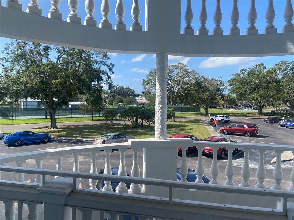 For Sale: $130,000 (2 beds, 2 baths, 1100 Square Feet)