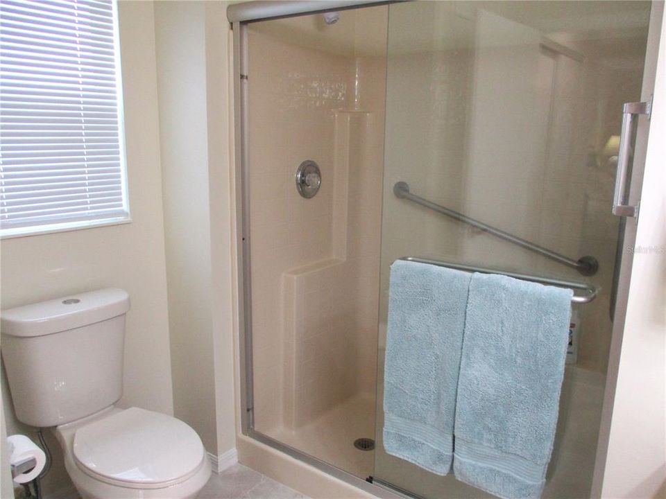 待售: $257,000 (2 贝兹, 2 浴室, 1654 平方英尺)