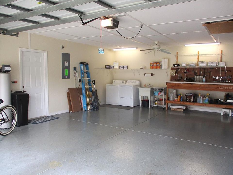 待售: $257,000 (2 贝兹, 2 浴室, 1654 平方英尺)