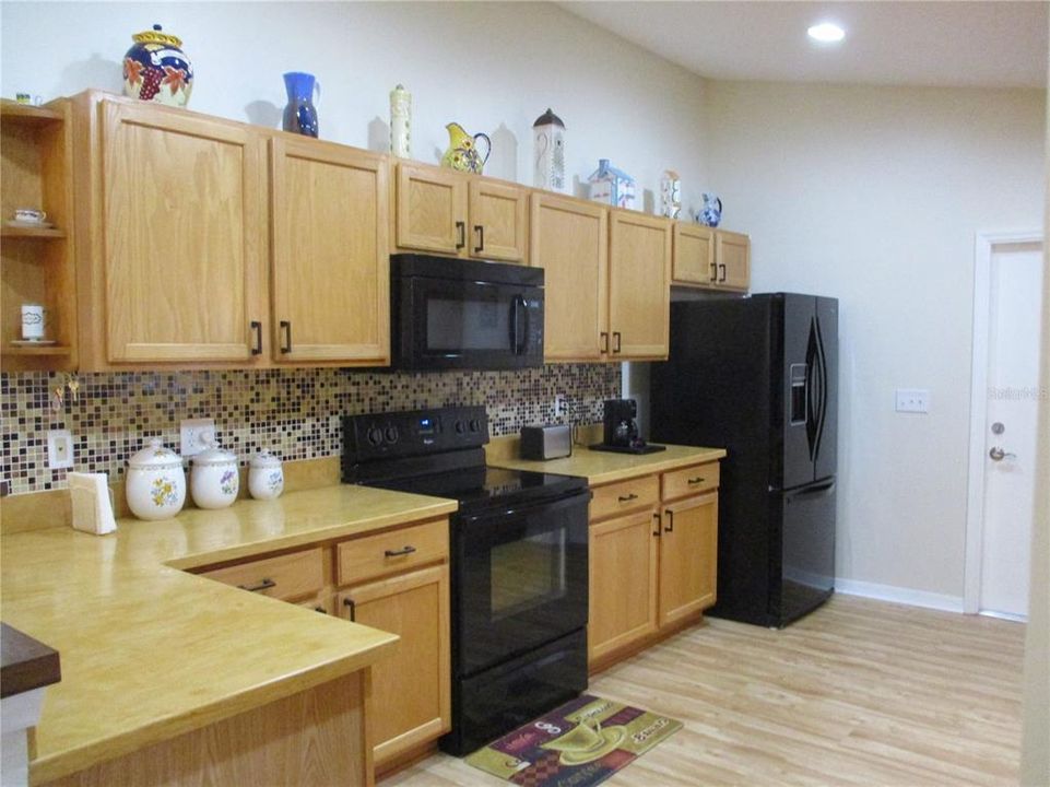 待售: $257,000 (2 贝兹, 2 浴室, 1654 平方英尺)