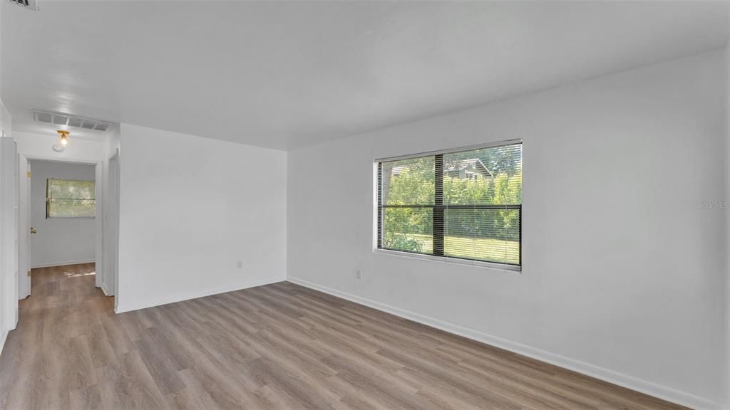 For Sale: $224,900 (3 beds, 1 baths, 875 Square Feet)