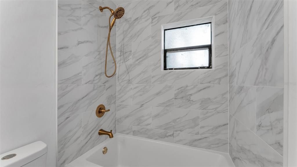 For Sale: $224,900 (3 beds, 1 baths, 875 Square Feet)