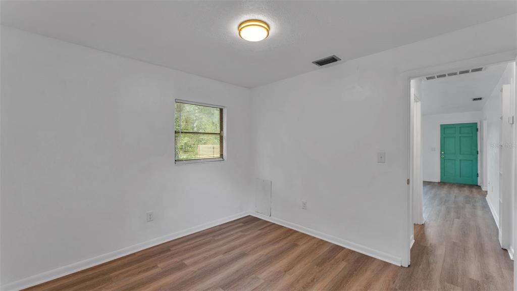 For Sale: $224,900 (3 beds, 1 baths, 875 Square Feet)