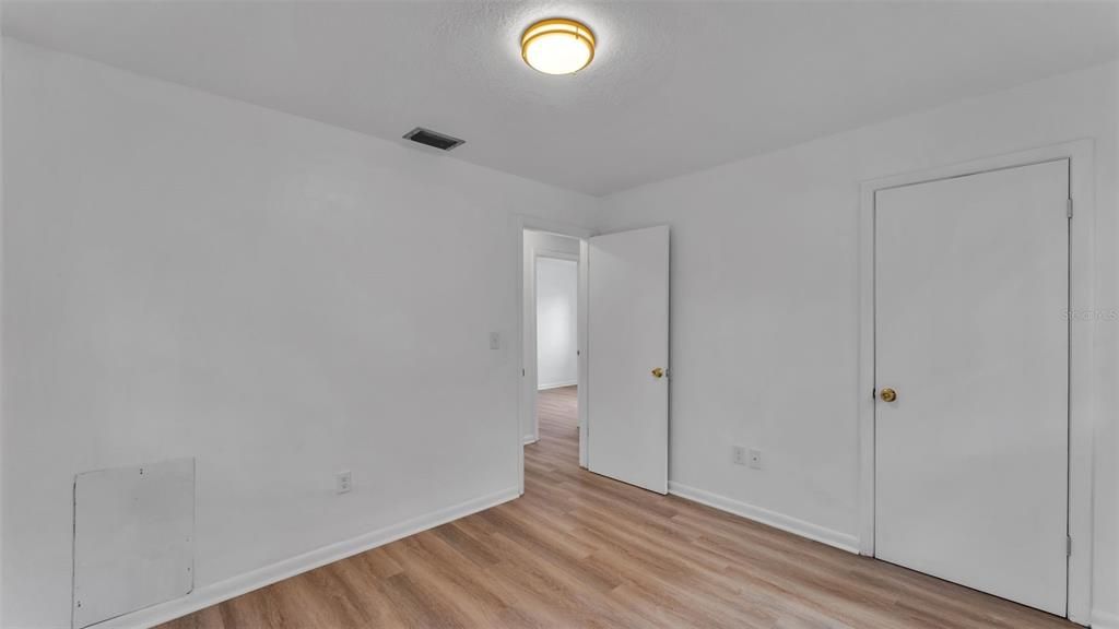 For Sale: $224,900 (3 beds, 1 baths, 875 Square Feet)