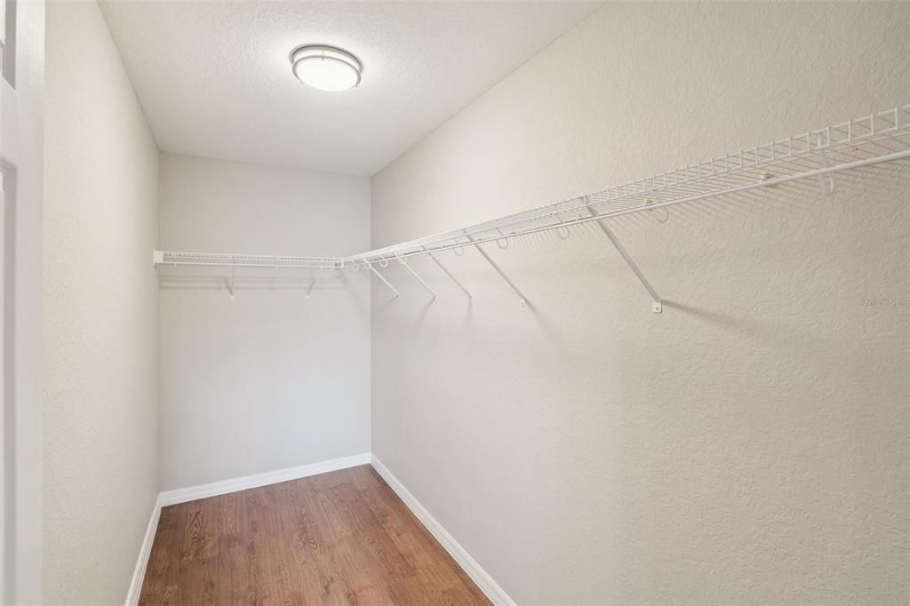 For Rent: $2,100 (3 beds, 2 baths, 1687 Square Feet)