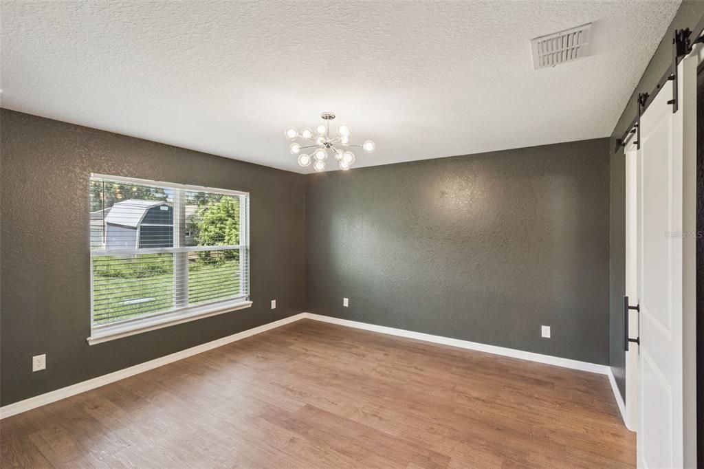 For Rent: $2,100 (3 beds, 2 baths, 1687 Square Feet)