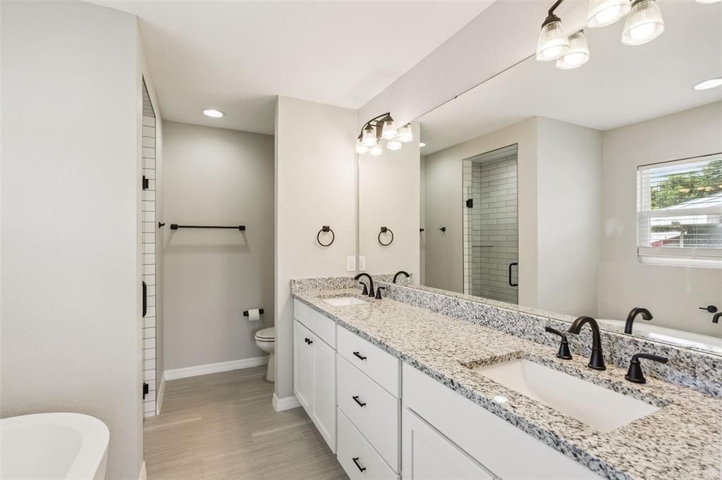 For Rent: $2,100 (3 beds, 2 baths, 1687 Square Feet)