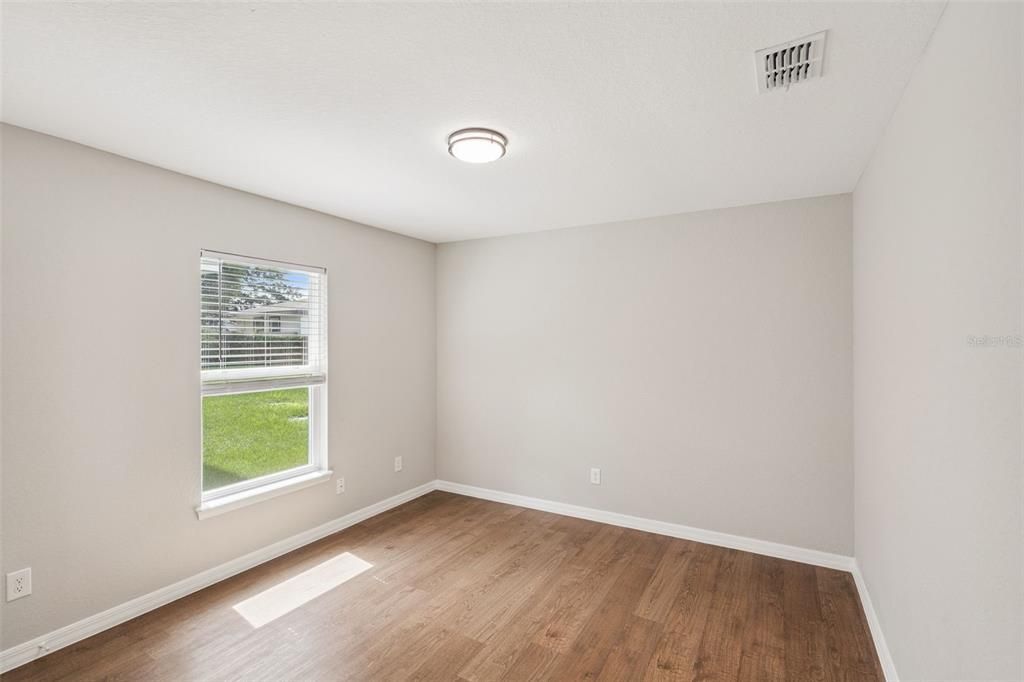 For Rent: $2,100 (3 beds, 2 baths, 1687 Square Feet)