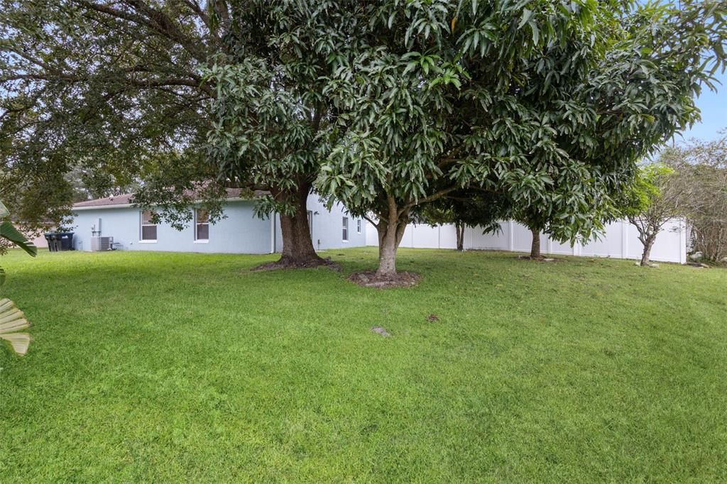 Active With Contract: $380,000 (3 beds, 2 baths, 1398 Square Feet)