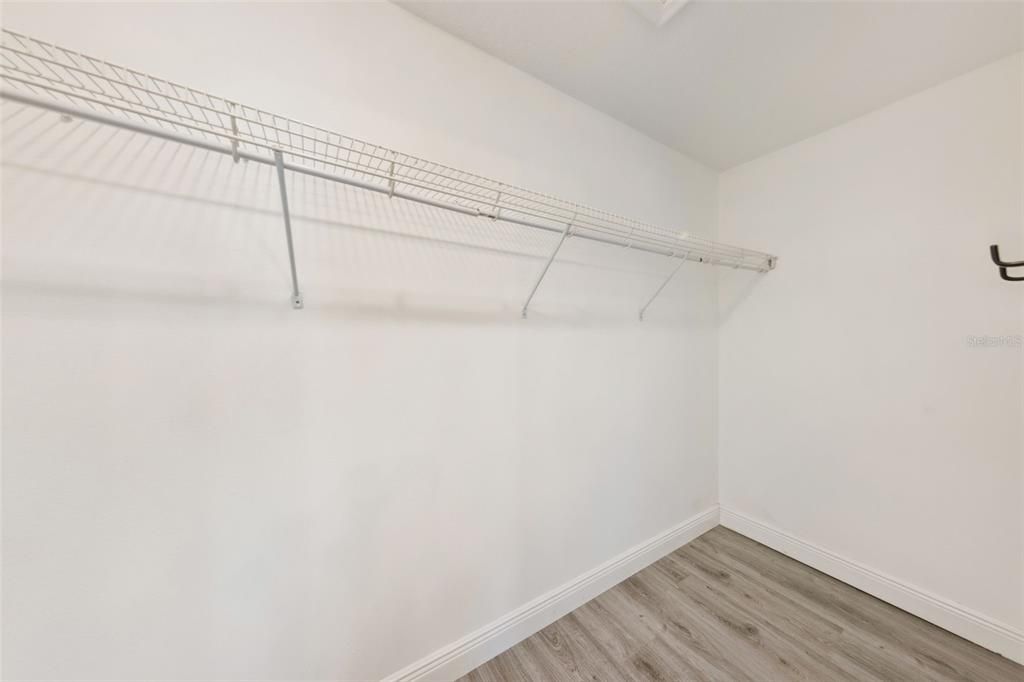 Active With Contract: $380,000 (3 beds, 2 baths, 1398 Square Feet)