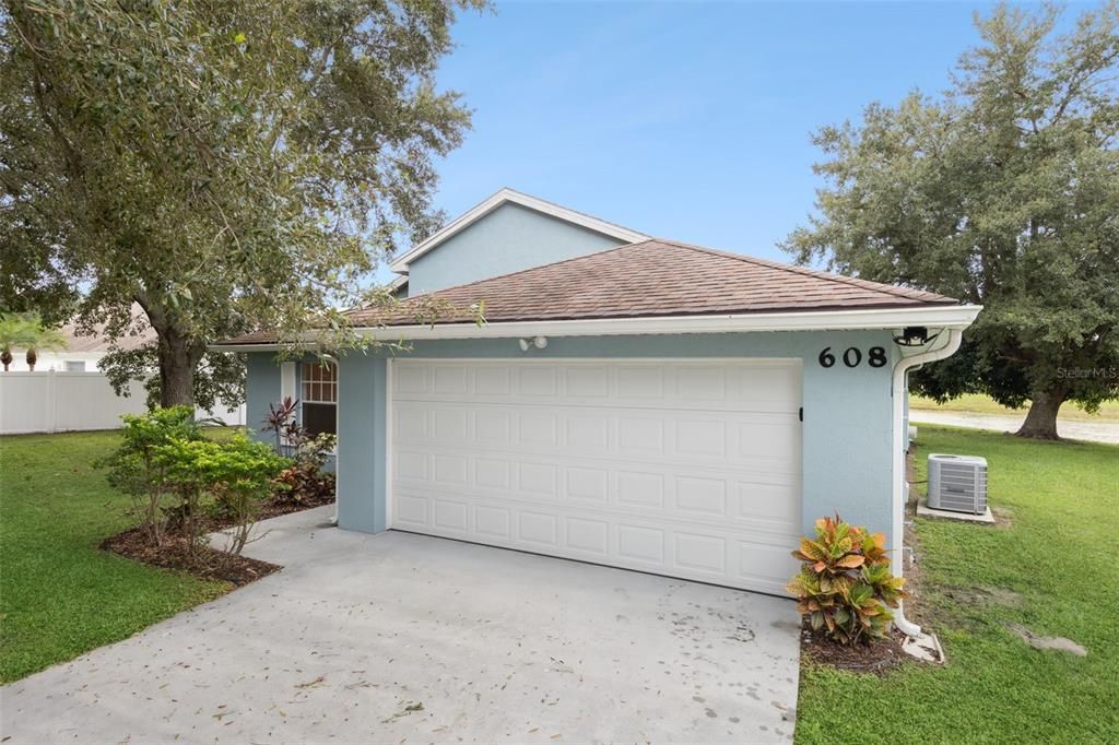 Active With Contract: $380,000 (3 beds, 2 baths, 1398 Square Feet)