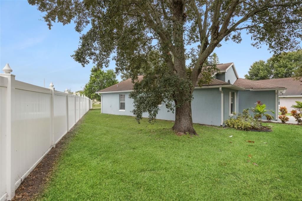 Active With Contract: $380,000 (3 beds, 2 baths, 1398 Square Feet)