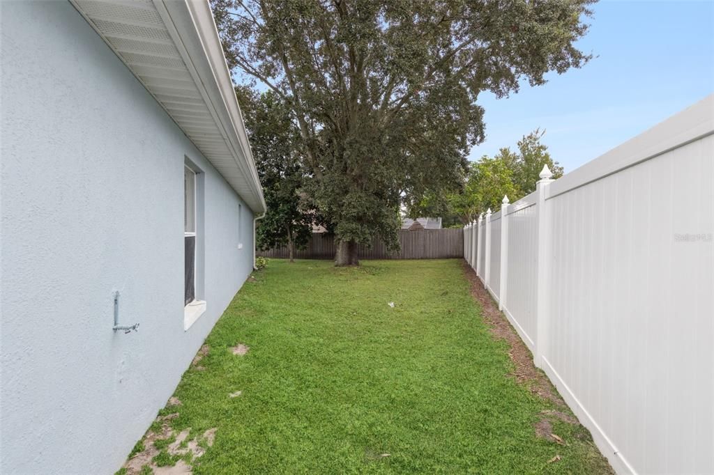 Active With Contract: $380,000 (3 beds, 2 baths, 1398 Square Feet)