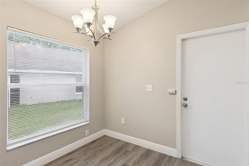 Active With Contract: $380,000 (3 beds, 2 baths, 1398 Square Feet)