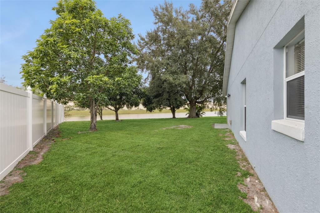 Active With Contract: $380,000 (3 beds, 2 baths, 1398 Square Feet)