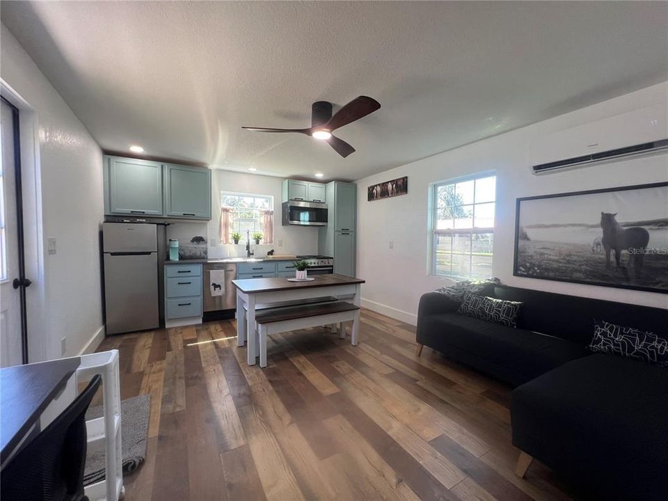 For Rent: $1,150 (1 beds, 1 baths, 500 Square Feet)