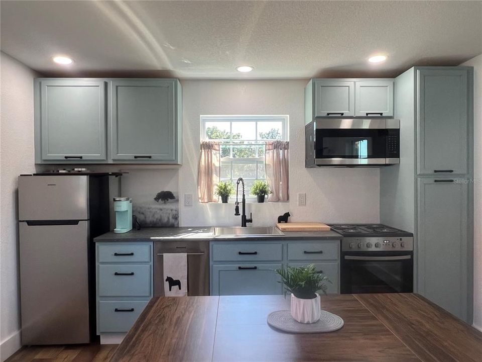 For Rent: $1,150 (1 beds, 1 baths, 500 Square Feet)