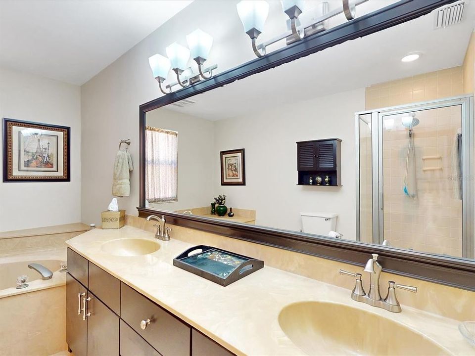 For Sale: $268,000 (2 beds, 3 baths, 1844 Square Feet)