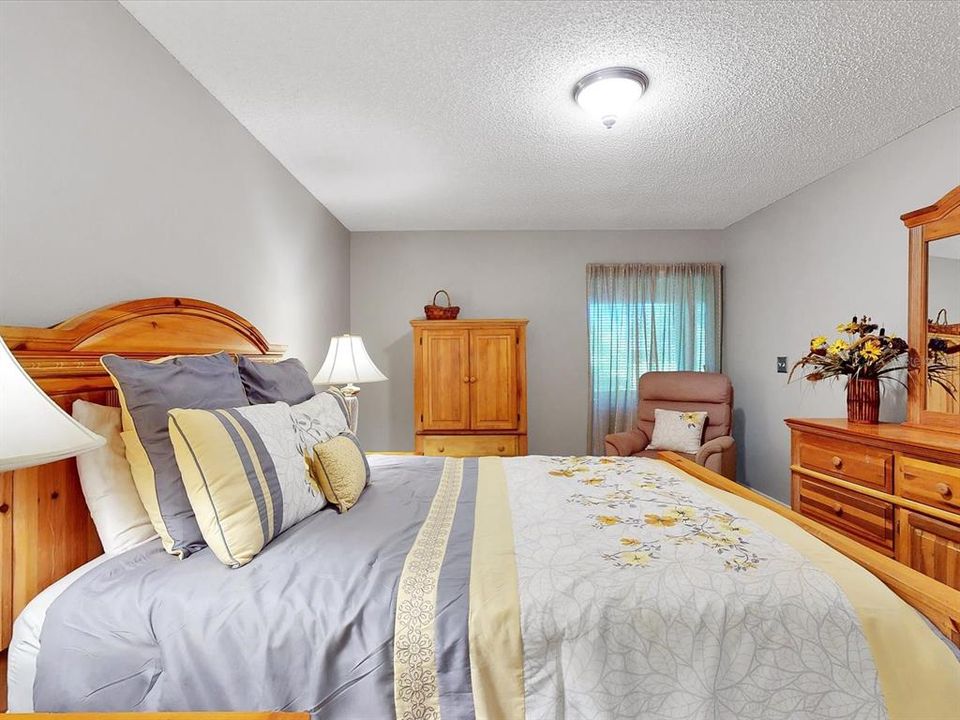 For Sale: $268,000 (2 beds, 3 baths, 1844 Square Feet)