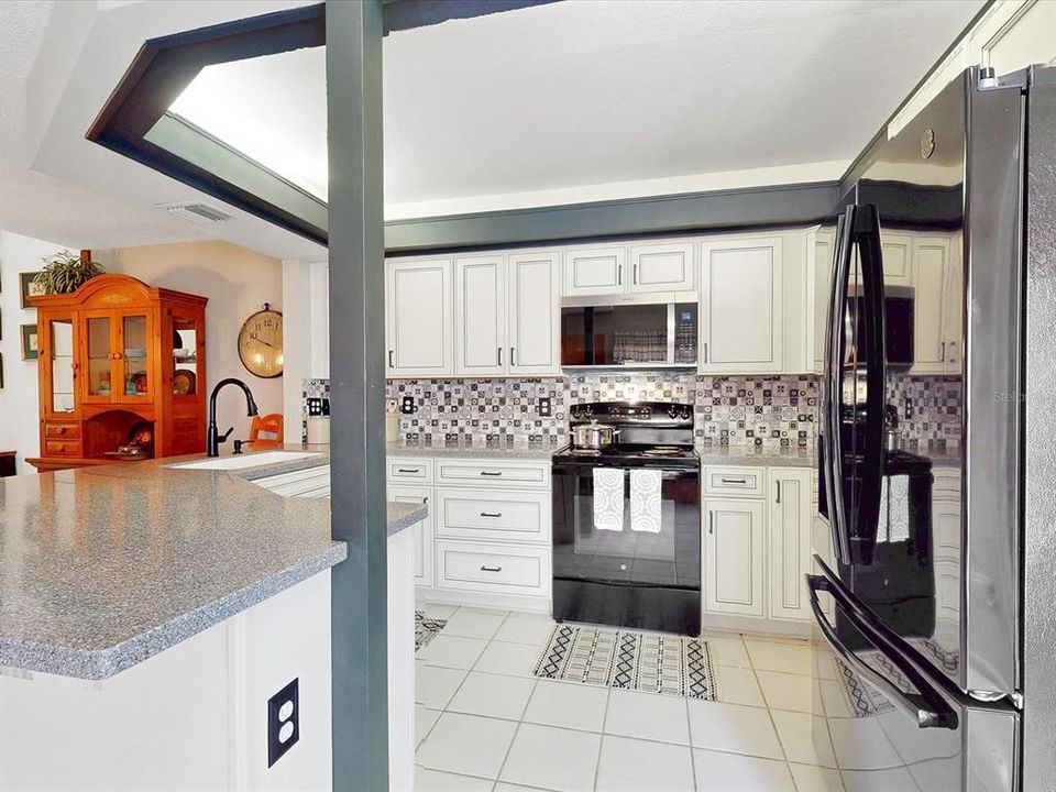 For Sale: $268,000 (2 beds, 3 baths, 1844 Square Feet)