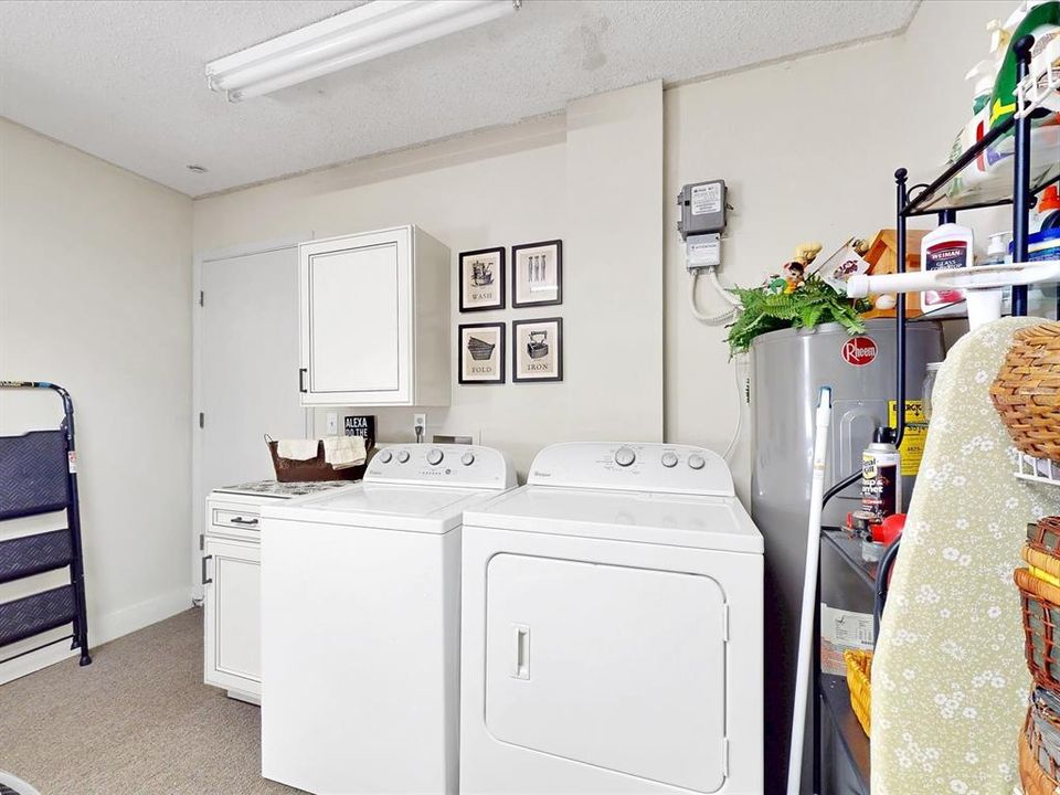 For Sale: $268,000 (2 beds, 3 baths, 1844 Square Feet)