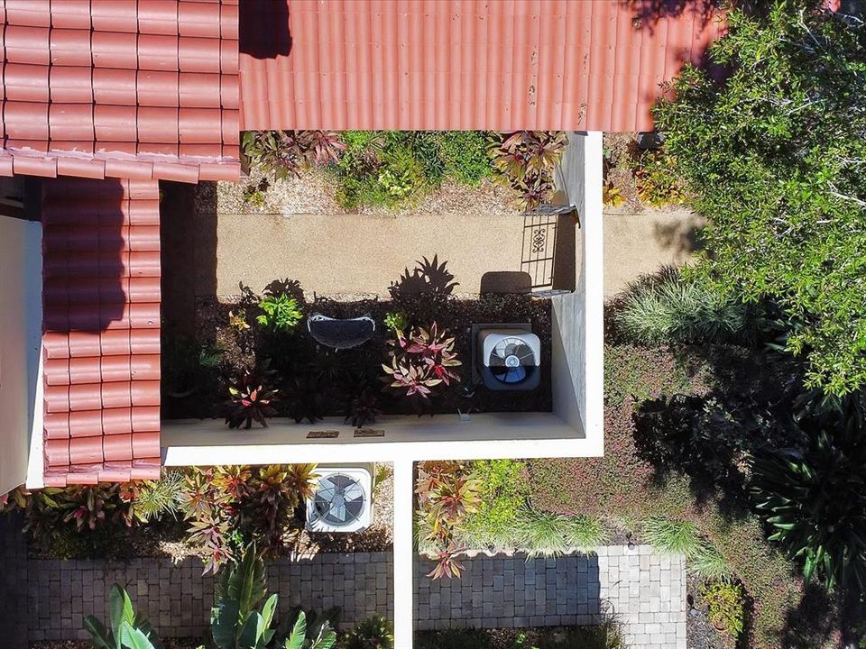 For Sale: $268,000 (2 beds, 3 baths, 1844 Square Feet)