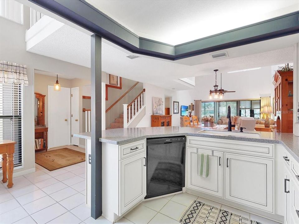 For Sale: $268,000 (2 beds, 3 baths, 1844 Square Feet)