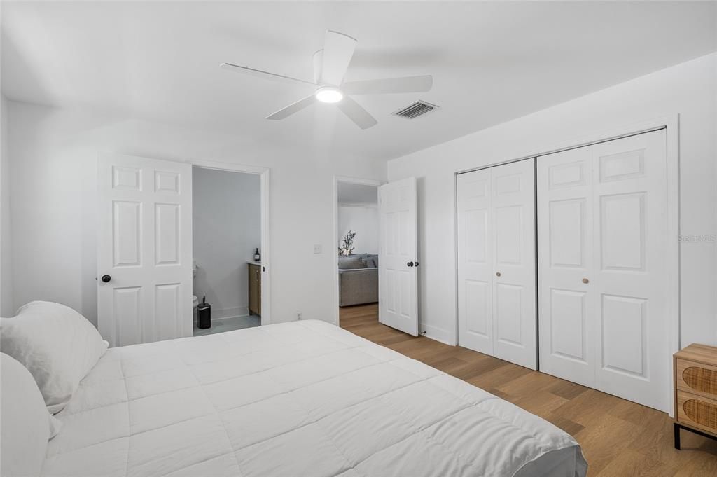 For Sale: $515,000 (5 beds, 3 baths, 1828 Square Feet)