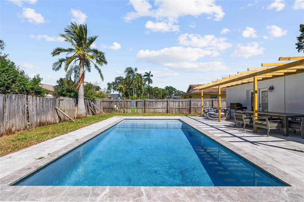 For Sale: $515,000 (5 beds, 3 baths, 1828 Square Feet)