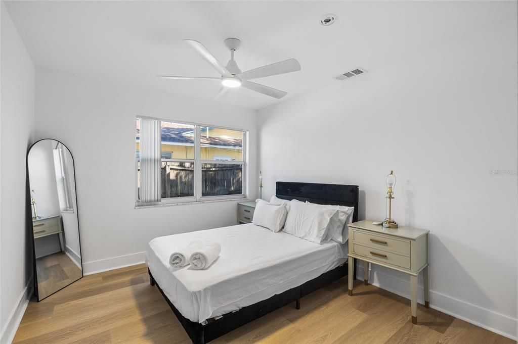 For Sale: $515,000 (5 beds, 3 baths, 1828 Square Feet)