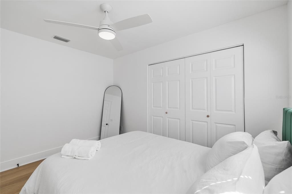 For Sale: $515,000 (5 beds, 3 baths, 1828 Square Feet)