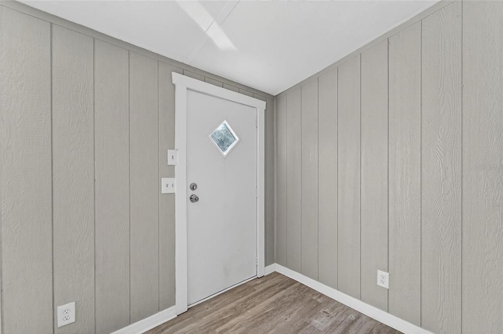 En Renta: $1,700 (3 camas, 2 baños, 1200 Pies cuadrados)