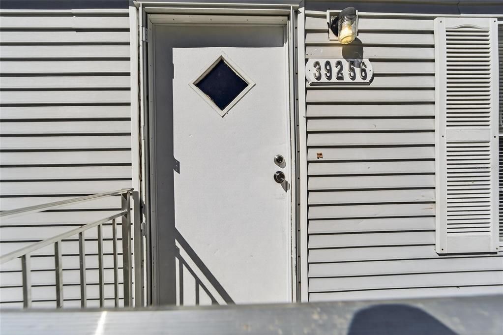 En Renta: $1,700 (3 camas, 2 baños, 1200 Pies cuadrados)