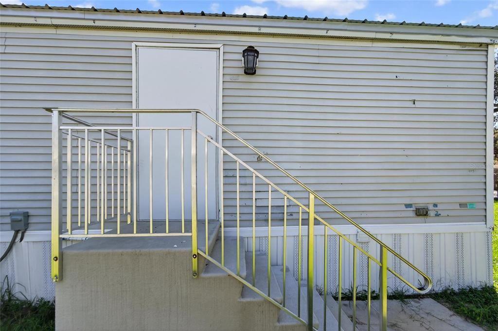 En Renta: $1,700 (3 camas, 2 baños, 1200 Pies cuadrados)