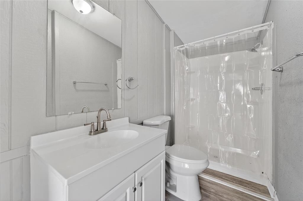 En Renta: $1,700 (3 camas, 2 baños, 1200 Pies cuadrados)