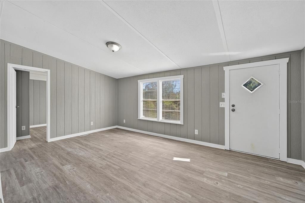 En Renta: $1,700 (3 camas, 2 baños, 1200 Pies cuadrados)