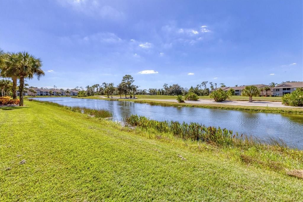 Под контрактом: $324,900 (2 спален, 2 ванн, 1433 Квадратных фут)